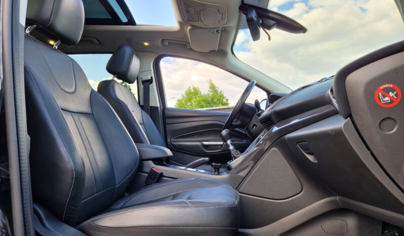 Ford Kuga 1,6 Turbo Titanium vol