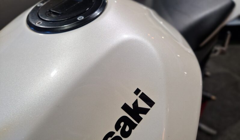 Kawasaki Z 750 Parelmoerwit vol