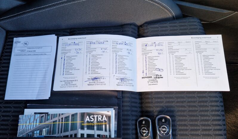 Opel Astra Sports Tourer 1.2 Elegance vol