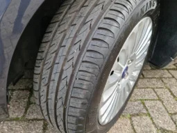 Ford Focus 1,8 limited 5Dr vol