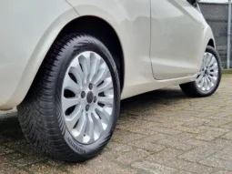 Ford ka 1,2 Titanium-X Parelmoerwitmetallic vol