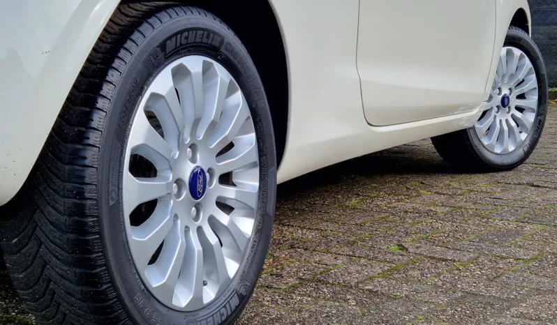 Ford Ka 1.2 Titanium X vol