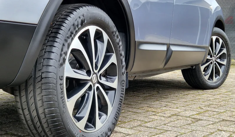 Nissan Qashqai 1.6 Connect Edition Pano vol
