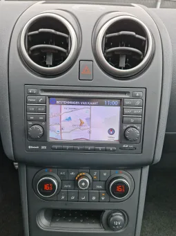 Nissan Qashqai 1.6 Connect Edition Pano vol