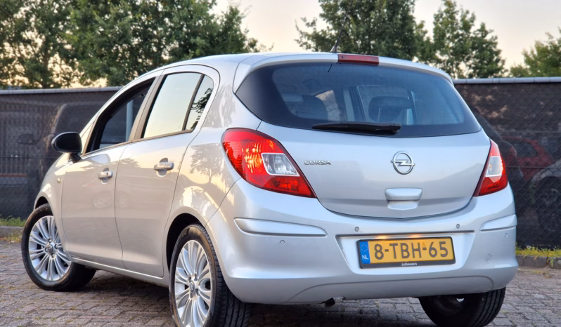 Opel Corsa 1.4 Cosmo 5dr vol