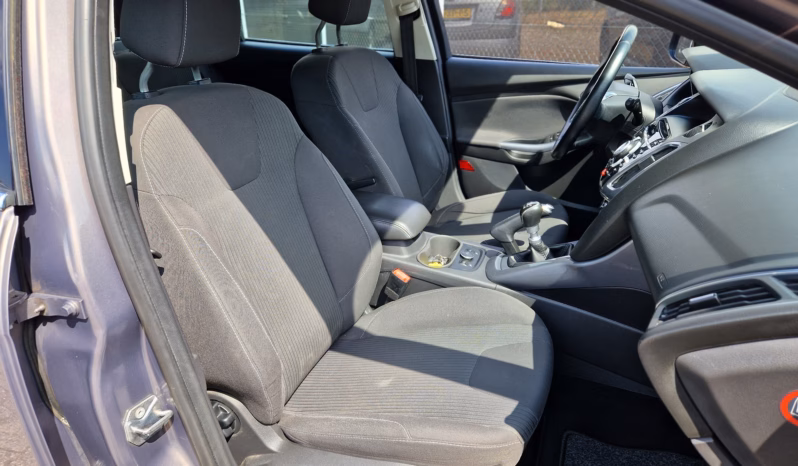 Ford Focus Wagon 1.6 EcoBoost Titanium vol