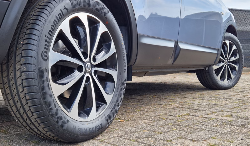 Nissan Qashqai 1.6 Connect Edition Pano vol