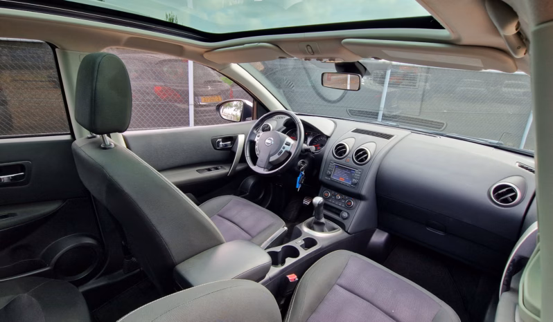 Nissan Qashqai 1.6 Connect Edition Pano vol