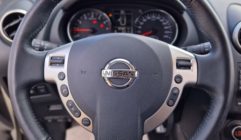 Nissan Qashqai 1.6 Connect Edition Pano vol