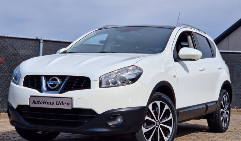 Nissan Qashqai 1.6 Connect Edition Pano vol