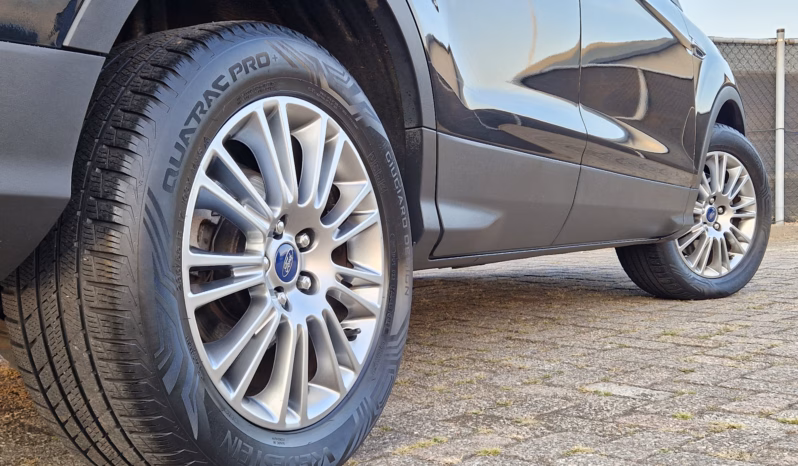 Ford Kuga 1.6 Titanium Plus 4WD Automaat vol